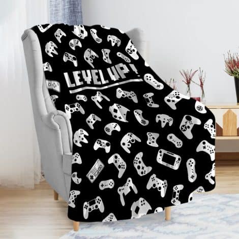 Xikowoxs Gamer Throw Blanket: Cozy fleece gaming blanket perfect for boys, teens, and men. 60″x50″ gift for gaming enthusiasts.