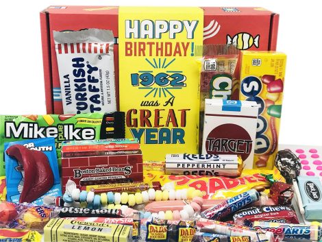 Retro Candy Delight: 61st B-Day Surprise – Memorable Childhood Mix, Perfect for 1962 Born Moms/Dads!