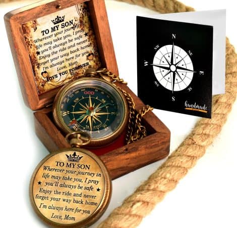 TA Design Compass Gift Set: Timeless Compass in Wooden Box – Perfect for Loved Ones and Special Occasions.